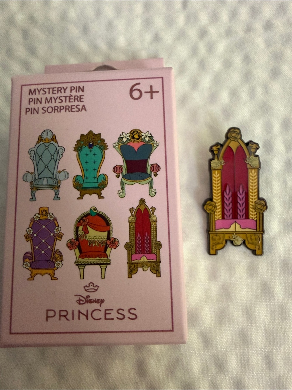 Disney loungefly princess aurora Throne Pin — Pink & Gold